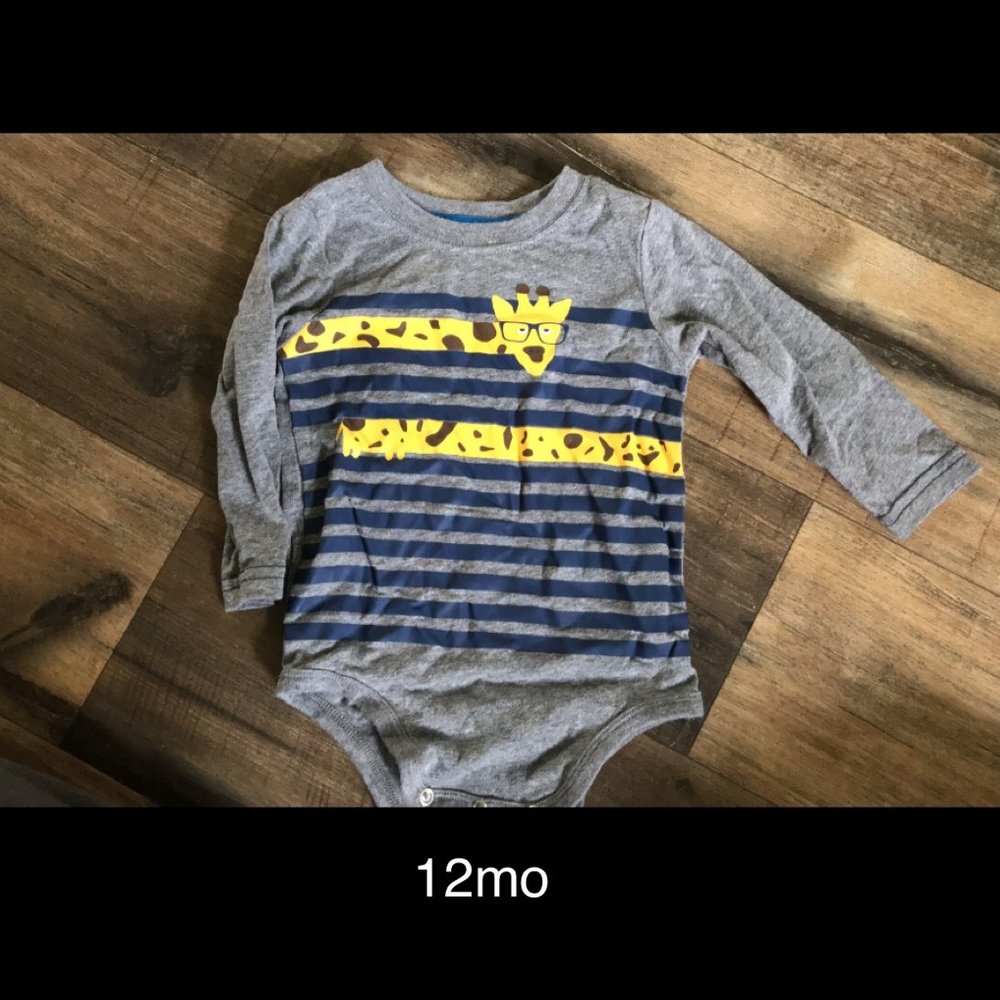 12mo long sleeve giraffe onesie